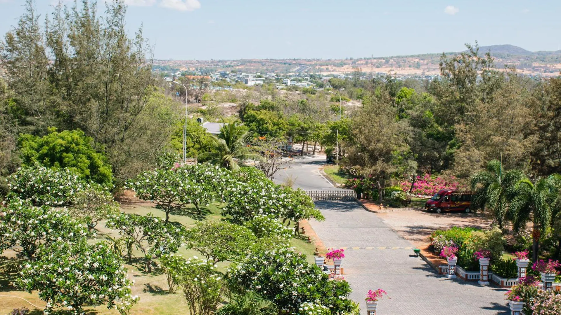 Muine Bay Resort Mũi Né 4*,